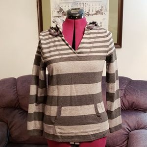 Pullover hoodie with pocket in front